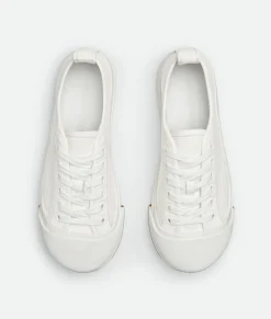Vulcan Leather Sneaker